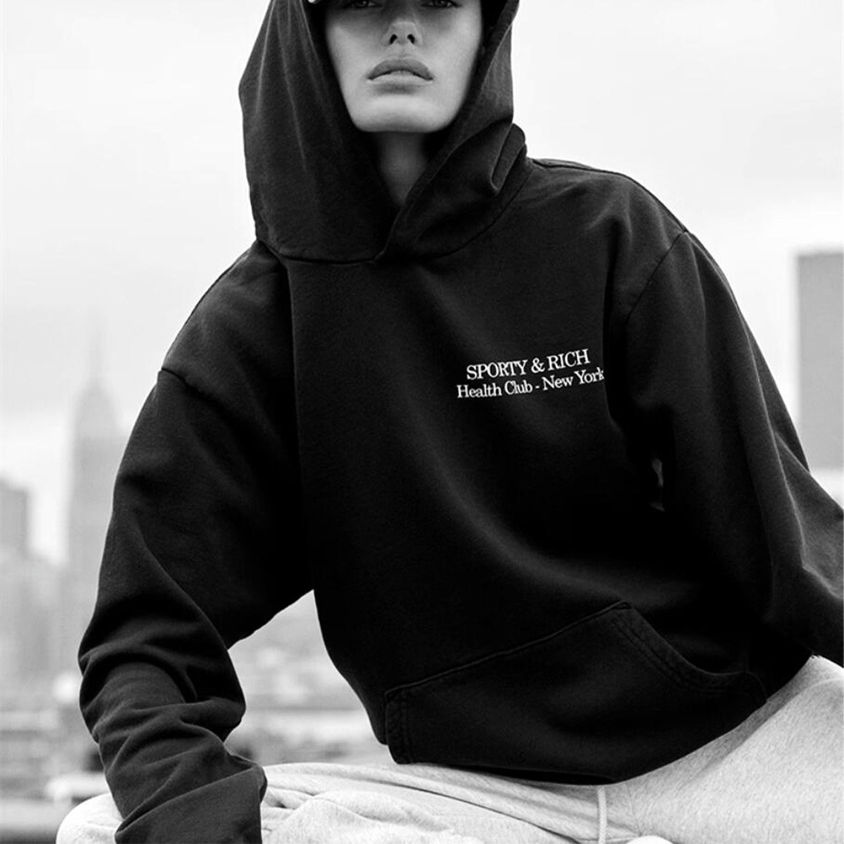Health Club New York Letters P - Street Fashion New York recension och pris