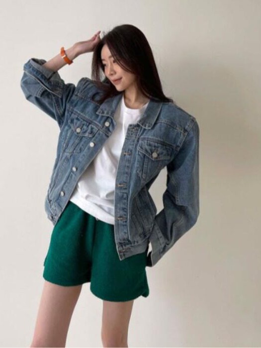 Classic Never Outdated Hong Ko - Street Fashion Hong Kong recension och pris