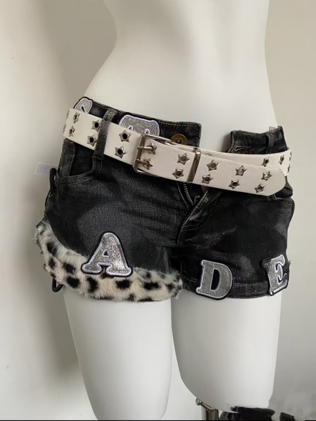 Y2k Embroidered Patch Denim Sh - Street Fashion Jeans recension och pris