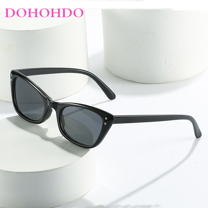 Vintage Small Cat Eye Sunglass - Street Fashion Photography recension och pris