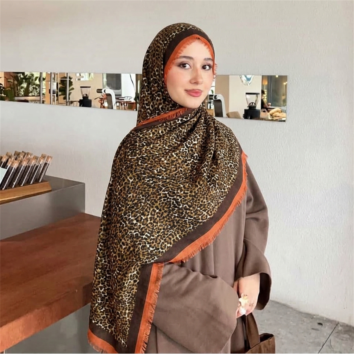 Vintage Leopard Print Hijab Sc - Street Fashion Hijab recension och pris