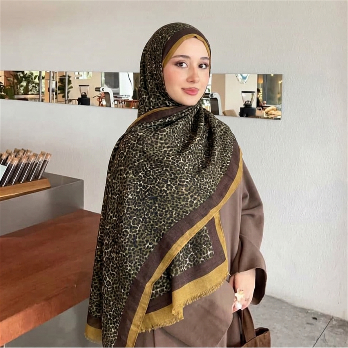 Vintage Leopard Print Hijab Sc - Street Fashion Hijab recension och pris