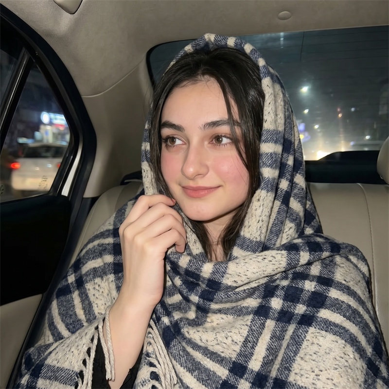 Heavy 750g Scarf Check Poncho  - Street Fashion Hijab recension och pris